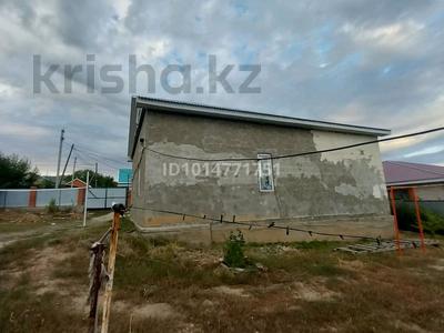 Жеке үй · 3 бөлме · 100 м² · 10 жүзд., Телқоныр 65 — Алтын адам, бағасы: 20.5 млн ₸ в Актобе, жилой массив Акжар-2