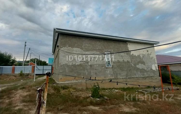 Жеке үй · 3 бөлме · 100 м² · 10 жүзд., Телқоныр 65 — Алтын адам, бағасы: 20.5 млн ₸ в Актобе, жилой массив Акжар-2 — фото 7