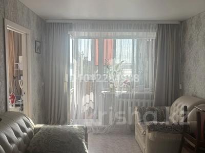 3-бөлмелі пәтер · 43.7 м² · 2/5 қабат, 15-й мкр. 10, бағасы: 13 млн ₸ в Караганде