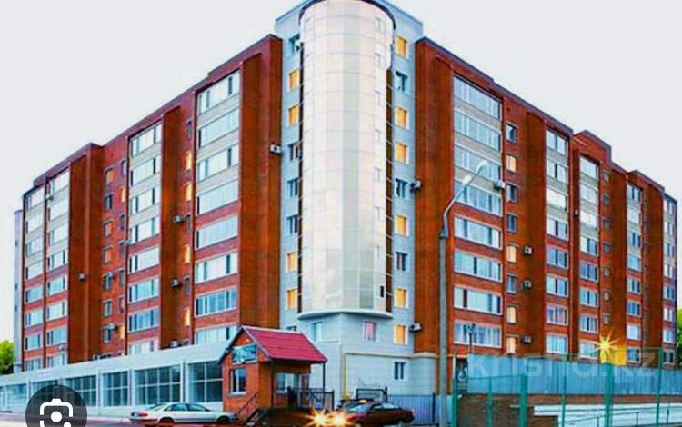 3-комнатная квартира, 148 м², 6/9 этаж, козыбаева за 75 млн 〒 в Костанае — фото 12