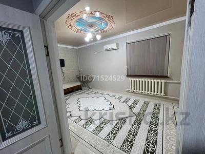 3-комнатная квартира, 65 м², 1/4 этаж помесячно, 1 микрорайон 9 за 130 000 〒 в Туркестане