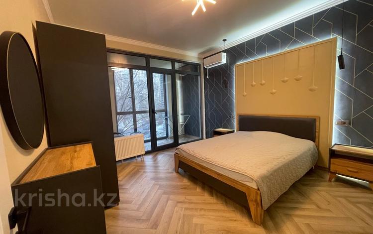 2-комнатная квартира, 60 м², 3 этаж помесячно, Сатпаева 30/5 — Шагабутдинова