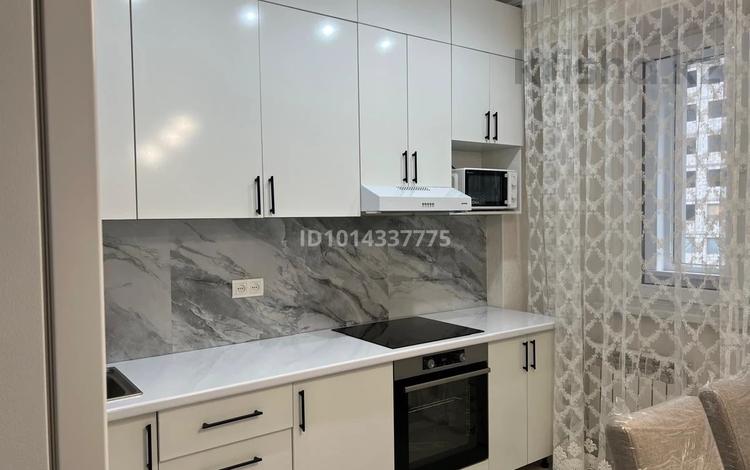1-комнатная квартира · 40 м² · 3/13 этаж, Есенова 160/3 — Баянаульская-Суюнбая за 270 000 ₸ в Алматы — фото 2