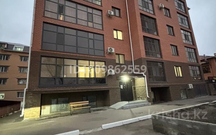3-комнатная квартира · 80 м² · 1/5 этаж, Кудайбердиева 102 за 37 млн ₸ в Кокшетау — фото 2