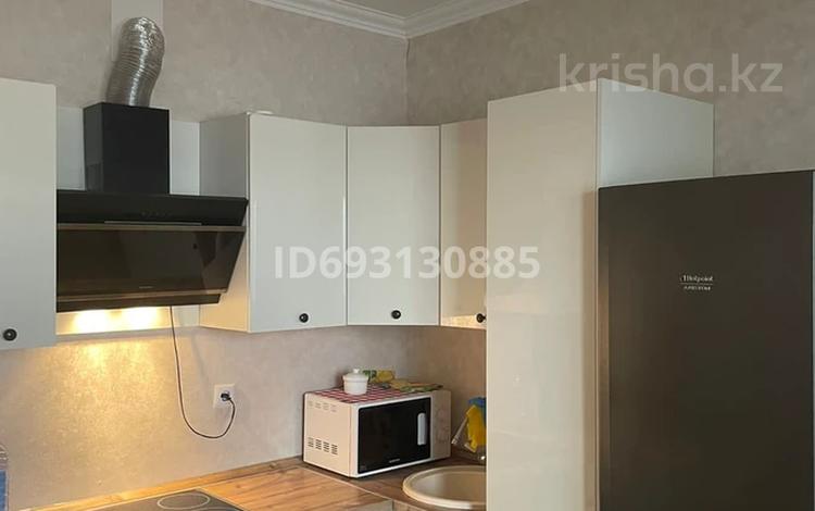 1-бөлмелі пәтер, 40 м², 12/17 қабат ай сайын, Улы Дала 45, бағасы: 170 000 〒 в Астане, Есильский р-н — фото 2