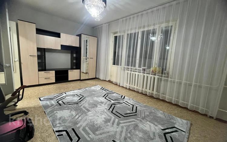 1-комнатная квартира · 48.2 м² · 9/12 этаж, мкр Аксай-1 за 26 млн ₸ в Алматы, Ауэзовский р-н — фото 9