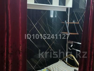 2 комнаты · 46 м² · 1/5 этаж, Аманжолова 135 — Магазин "Перизат" за 45 000 ₸ в Уральске
