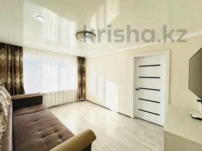 3-бөлмелі пәтер · 50 м² · 2/5 қабат, Абая 89, бағасы: 9 млн ₸ в Шахтинске