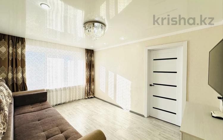 3-бөлмелі пәтер · 50 м² · 2/5 қабат, Абая 89, бағасы: 9 млн ₸ в Шахтинске — фото 2