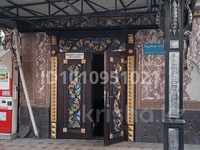Отдельный дом · 10 комнат · 420 м² · 8 сот., Курбан ата 96 — Возле Алишер кафе за 65 млн 〒 в Шымкенте, Енбекшинский р-н