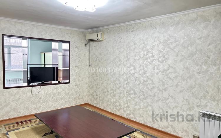 3-бөлмелі пәтер · 54 м², 4-й микрорайон, 4-й микрорайон 17 — Тойхана Асем-Ай, бағасы: 25 млн ₸ в Шымкенте, Туран р-н — фото 2