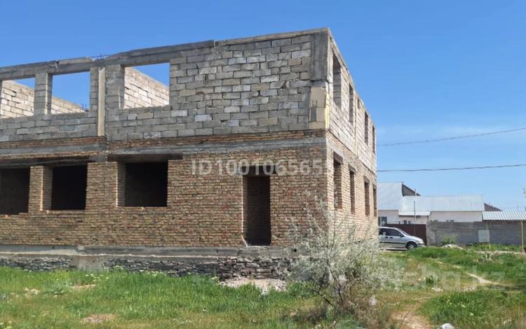 Отдельный дом · 8 комнат · 300 м² · 8 сот., Майлакожа 13 за 25 млн 〒 в Таразе — фото 2