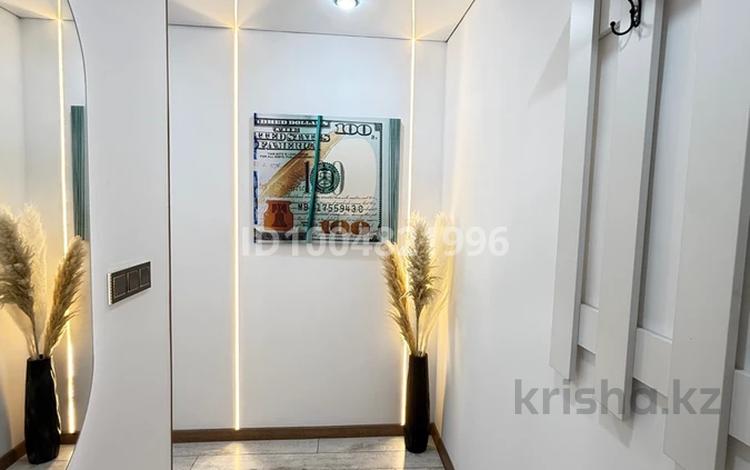 1-комнатная квартира · 30 м² · 3/5 этаж, Гарышкерлер 11 — ЦУМ Первак, Зайтун ресторан, Галерея магазин за 5 000 ₸ в Жезказгане — фото 2