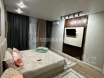 2-комнатная квартира · 46 м² · 10/13 этаж, Назарбаева — Райымбек метро жанында Саяхат,вокзал жакын за 25 000 ₸ в Алматы, Жетысуский р-н