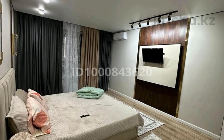 2-комнатная квартира · 46 м² · 10/13 этаж, Назарбаева — Райымбек метро жанында Саяхат,вокзал жакын за 25 000 ₸ в Алматы, Жетысуский р-н — фото 2