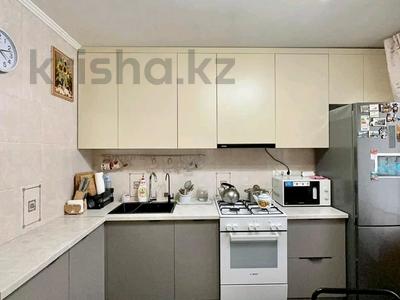 4-комнатная квартира · 83.3 м² · 5/5 этаж, мкр Аксай-3А 38 — момышулы/Толе би за 55 млн ₸ в Алматы, Ауэзовский р-н