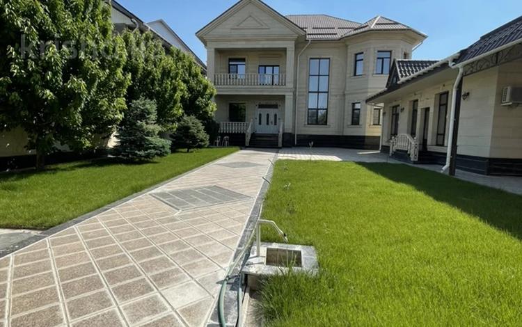 Отдельный дом · 6 комнат · 350 м² · 8 сот., мкр Самал-2, Балгын 35 за 1 млн ₸ в Шымкенте, Абайский р-н — фото 2