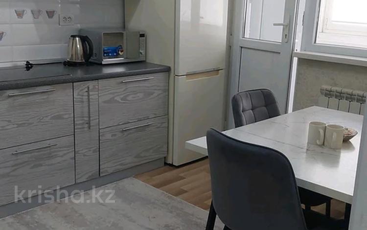 1-комнатная квартира · 45 м² · 2/17 этаж, Кунаева 91 за 200 000 ₸ в Шымкенте, Аль-Фарабийский р-н — фото 2