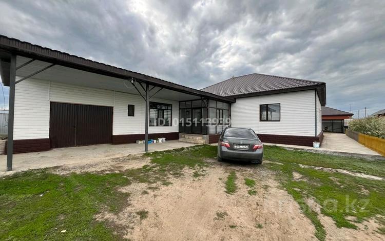 Отдельный дом · 6 комнат · 200 м² · 10 сот., Курашасай, Қанағат 374а за 33 млн ₸ в Актобе — фото 2