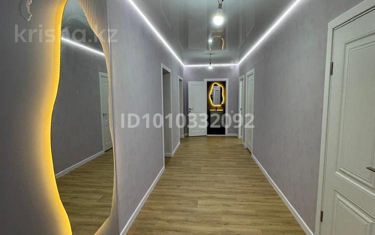 3-бөлмелі пәтер · 99 м² · 4/6 қабат, 39-й мкр 12, бағасы: 28.5 млн ₸ в Актау — фото 2