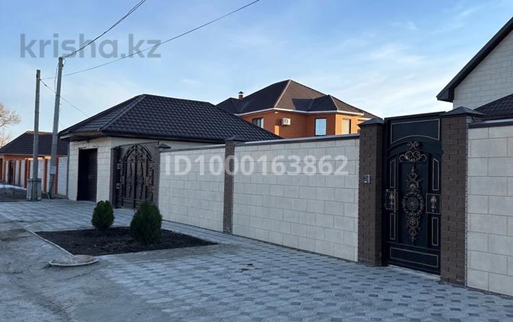 Часть дома · 7 комнат · 350 м² · 10 сот., Камбар ата 14 за 150 млн ₸ в Актобе, мкр Авиатор — фото 2
