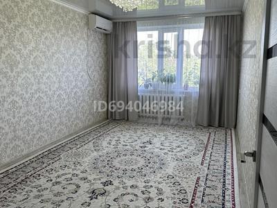 2-бөлмелі пәтер, 50 м², 5/5 қабат, Петровский 76, бағасы: 19 млн 〒 в Уральске, мкр Школьник