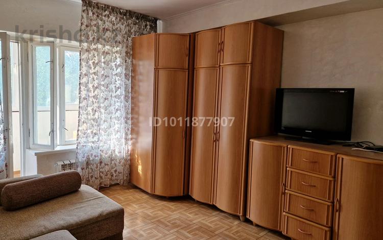 1-бөлмелі пәтер · 35 м² · 4/5 қабат, мкр №10 16, бағасы: ~ 30 млн ₸ в Алматы, Ауэзовский р-н — фото 2