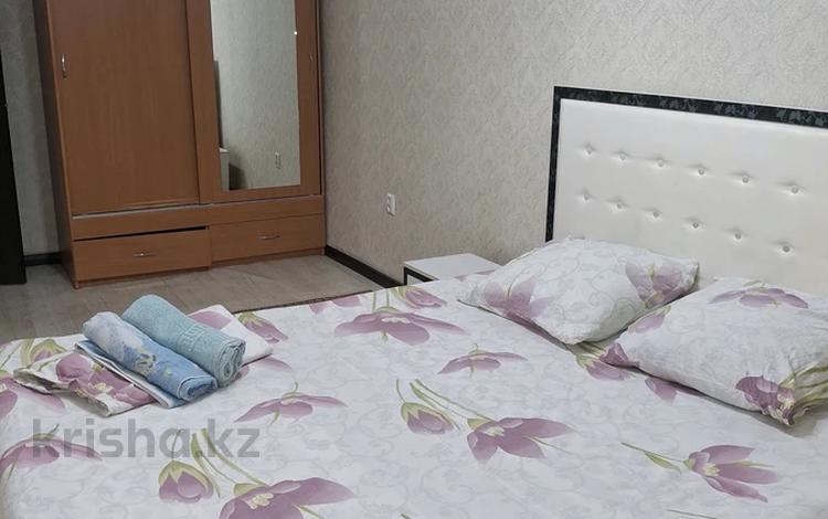 1-комнатная квартира · 60 м² · 2/5 этаж, Г. Иляева 4 за 2 500 ₸ в Шымкенте, Абайский р-н — фото 2