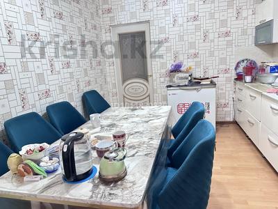 2-комнатная квартира · 71.2 м² · 1/9 этаж, 15-й мкр. 18/1 — Океан, площадь М. Ауэзова за 31.5 млн 〒 в Семее, Красный Кордон