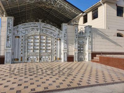 Отдельный дом · 19 комнат · 1200 м² · 10 сот., мкр Самал-2 — Рядом Дендропарк за 520 млн 〒 в Шымкенте, Абайский р-н