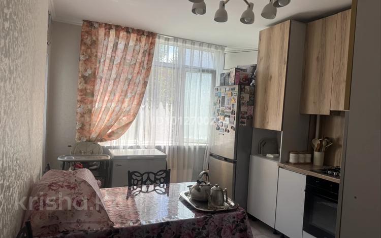 3-комнатная квартира · 74.5 м² · 4/6 этаж, мкр Кокжиек 12 за 38 млн ₸ в Алматы, Жетысуский р-н — фото 2