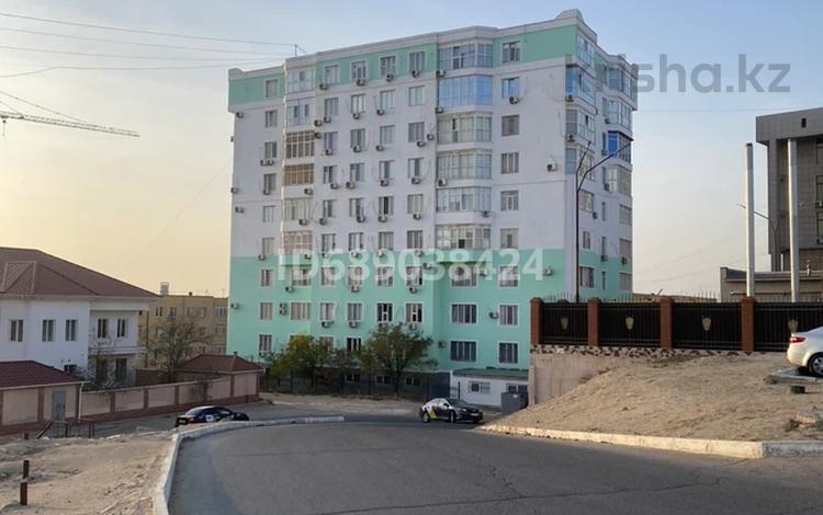 1-комнатная квартира · 62 м² · 2/9 этаж, 15-й мкр 55 за 180 000 ₸ в Актау — фото 2