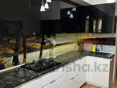 Аренда квартир в Алматы: 2-комнатная квартира, 53 м², 2/5 этаж помесячно, мкр Айнабулак-1 за 200 000 〒 2-комнатная квартира, 53 м², 2/5 этаж помесячно, мкр Айнабулак-1 за 200 000 〒 в Алматы, Жетысуский р-н