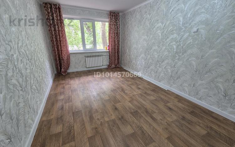 2-бөлмелі пәтер · 45 м² · 1/5 қабат, Юго-Восток ш/а., Проспект Строителей 9, бағасы: 17 млн ₸ в Караганде, Казыбек би р-н — фото 2