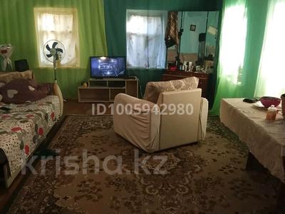 Жеке үй · 2 бөлме · 40 м² · 5 жүзд., Черняховского 4 — Махамбет акын, бағасы: 12 млн ₸ в Уральске