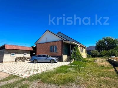 Жеке үй · 4 бөлме · 150 м² · 10 сот., Есим Хана 27, бағасы: 40 млн 〒 в Талдыкоргане