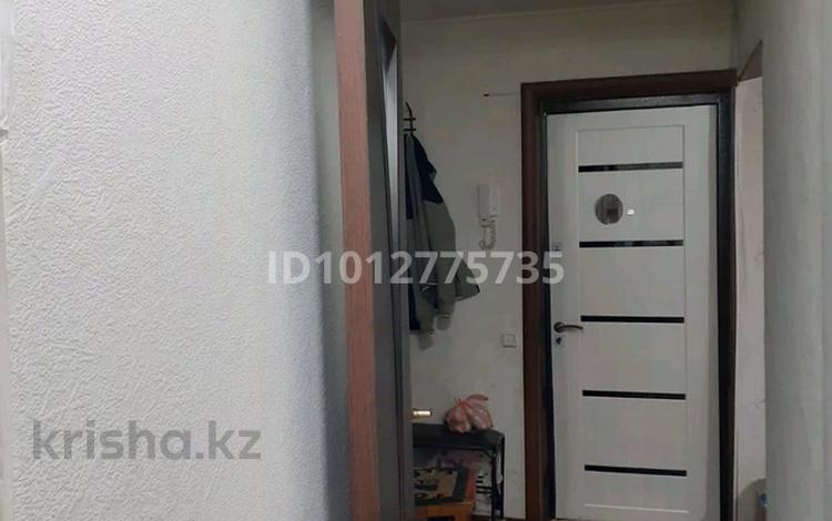 1-бөлмелі пәтер · 38 м² · 1/5 қабат, Майкудук, Майкудук, 18й микрорайон, бағасы: 12 млн ₸ в Караганде, Алихана Бокейханова р-н — фото 2