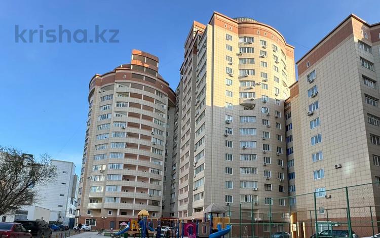 3-бөлмелі пәтер · 138 м² · 2/9 қабат, Бактыгерея Кулманова 1а, бағасы: 56.5 млн 〒 в Атырау — фото 13