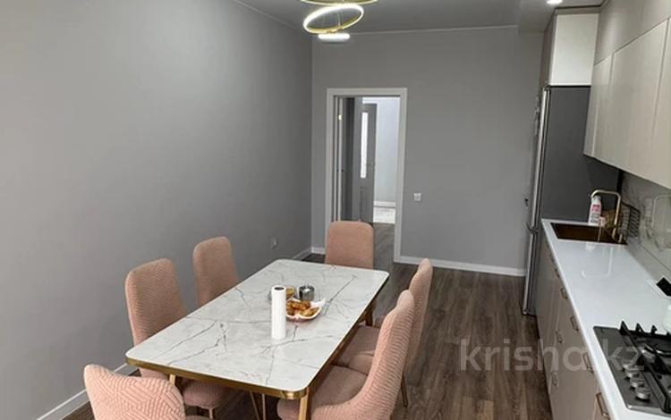 3-комнатная квартира · 95.5 м² · 4/5 этаж, мкр. Алтын орда, саздинское лесничество 228/4 за 43.5 млн ₸ в Актобе — фото 2