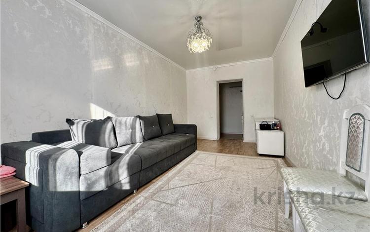 4-бөлмелі пәтер · 90.9 м² · 2/2 қабат, мкр Михайловка , Бадина 211, бағасы: 20 млн ₸ в Караганде, Казыбек би р-н — фото 3