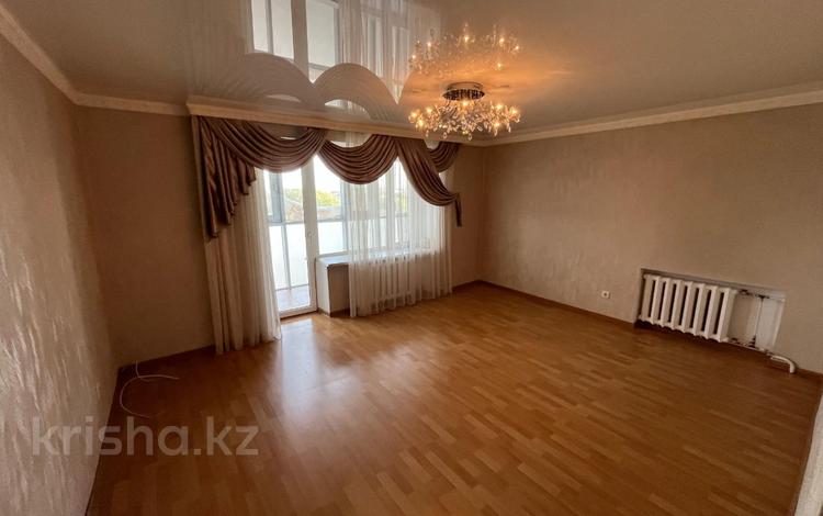 4-бөлмелі пәтер · 85.6 м² · 4/5 қабат, Амангельды 72, бағасы: 38 млн ₸ в Костанае — фото 2