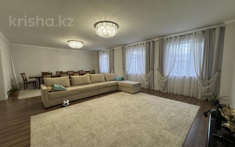 Отдельный дом · 4 комнаты · 200 м² · 10 сот., Наурыз 10/1 за 105 млн ₸ в Астане, Сарыарка р-н — фото 2