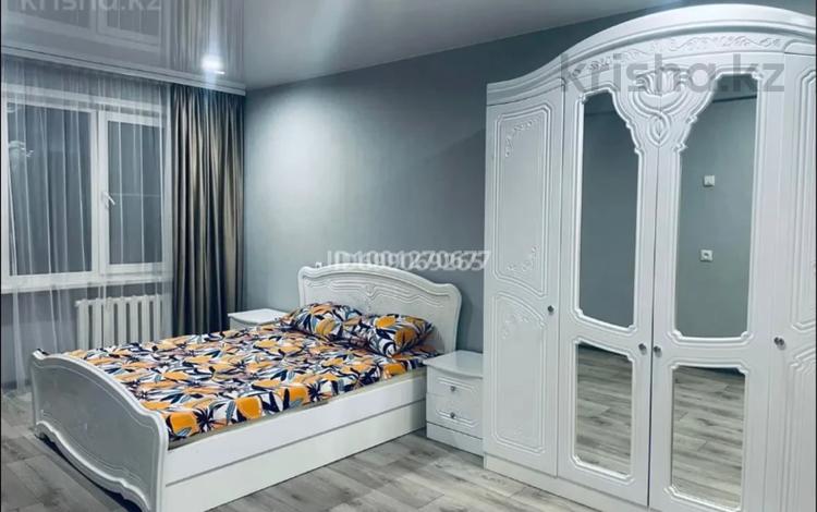 1-бөлмелі пәтер · 32 м² · 2/5 қабат, Казахстан 82, бағасы: 2 000 ₸ в Усть-Каменогорске, Ульбинский — фото 2