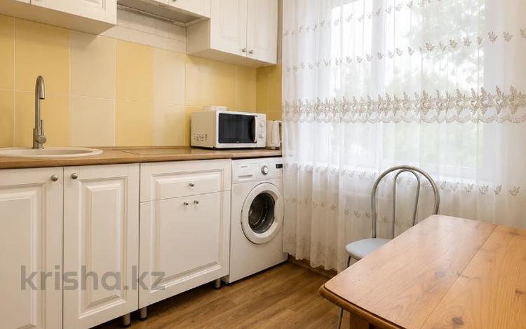 3-бөлмелі пәтер · 57 м² · 5/5 қабат, Абдирова, бағасы: 19.9 млн ₸ в Караганде, Казыбек би р-н — фото 2