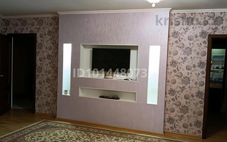 3-бөлмелі пәтер · 80 м² · 5/9 қабат, Набережная 87, бағасы: 25 млн ₸ в Актобе, мкр. Курмыш — фото 2