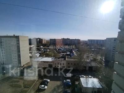 5-комнатная квартира · 103 м² · 10/10 этаж, Камзина 352 — Азовская за 28 млн 〒 в Павлодаре