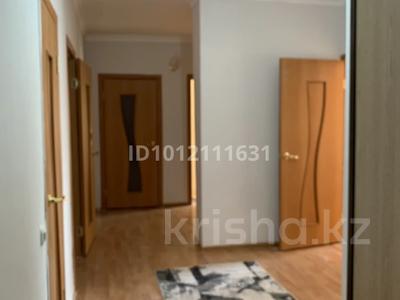 4-бөлмелі пәтер · 105 м² · 9/9 қабат, Просп. Каныша Сатпаева 48Г, бағасы: 38 млн ₸ в Атырау, мкр Авангард-2