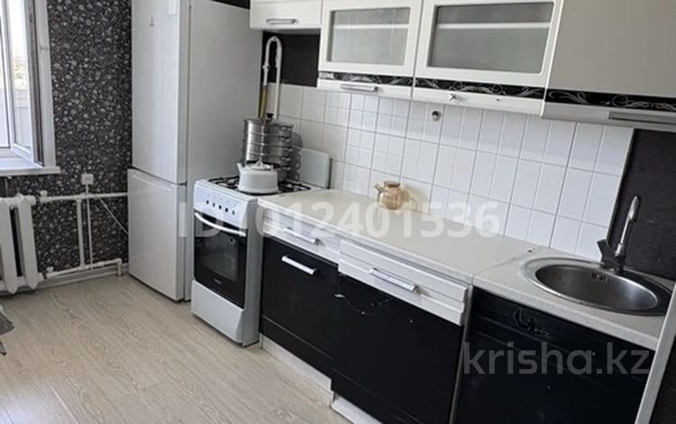 1-бөлмелі пәтер · 36 м² · 9/9 қабат, ул. Шернияза Жарылгас-улы 23/1, бағасы: 120 000 ₸ в Актобе, мкр Акжар — фото 2