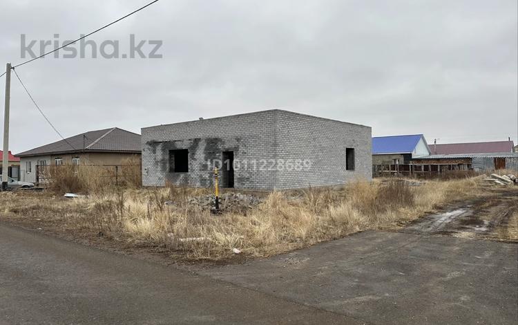 Отдельный дом · 5 комнат · 240 м² · 10 сот., мкр Уркер за 16 млн ₸ в Астане, Нура р-н — фото 2