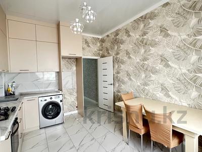 Продажа квартир в Актюбинской обл.: 2-комнатная квартира · 70 м² · 3/3 этаж, Юго запад за 25.5 млн 〒 2-комнатная квартира · 70 м² · 3/3 этаж, Юго запад за 25.5 млн 〒 в Актобе, жилой массив Юго-Запад-1